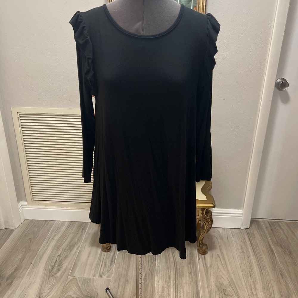 Ruffle sleeved hi-low tunic